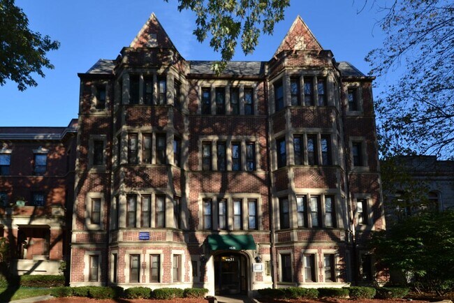 Building Photo - 4636 N Paulina St