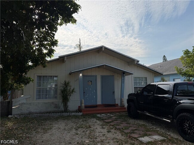 Building Photo - 5425 Ninth Ave