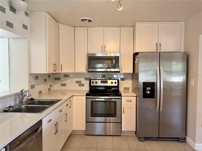 Building Photo - 2801 Nancy St