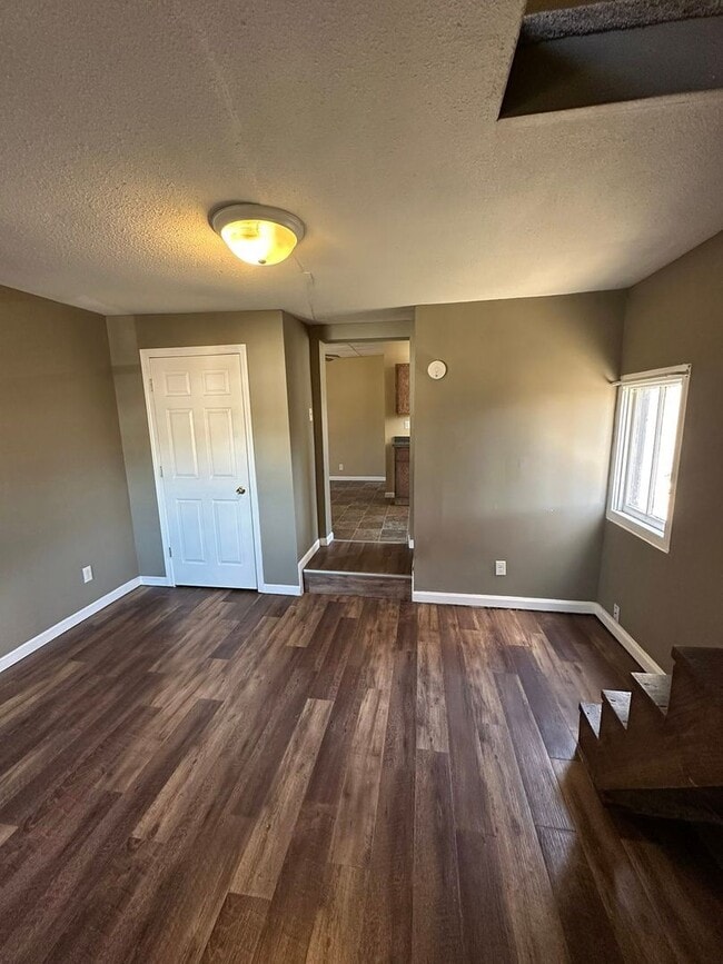 Building Photo - 1141 Chestnut St