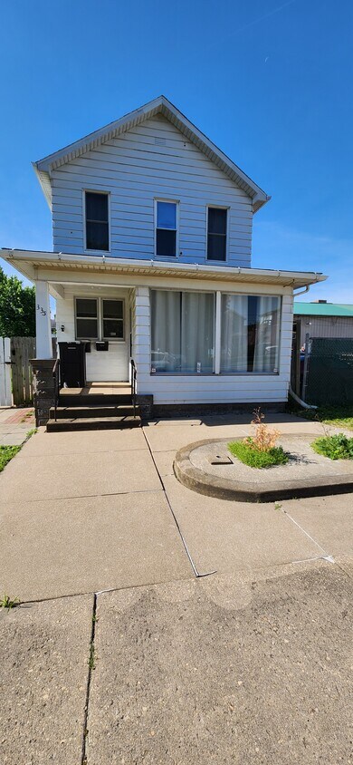 Primary Photo - 335 2nd Ave S
