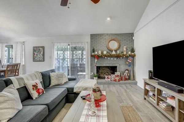 Building Photo - 10106 Aspen St