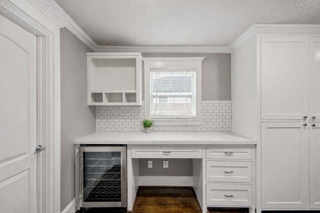 Foto del edificio - 829 E 27th St