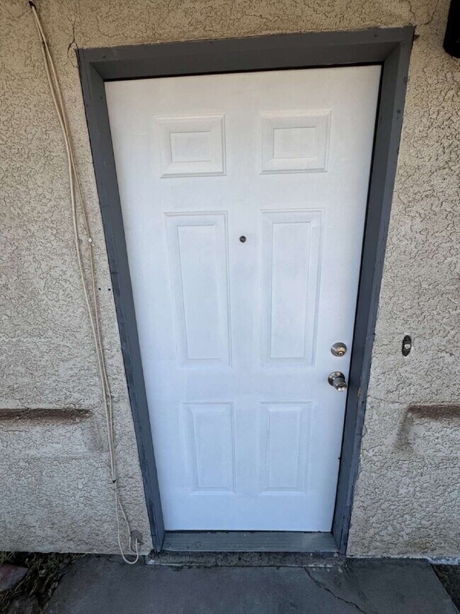 Foto del edificio - 2 bedroom 2 bath Single Story located in HENDERSON
