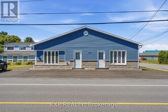 Building Photo - 3160 Gendron Rd
