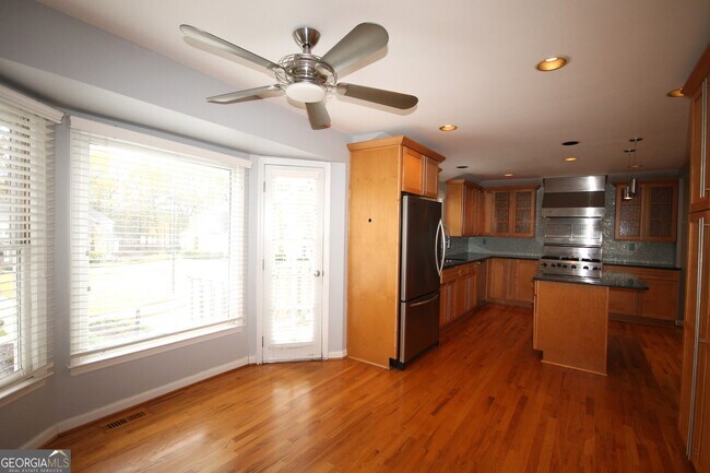 Building Photo - 1248 Defoor Ct NW