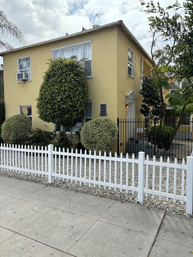 Foto del edificio - 12122 Ohio Ave