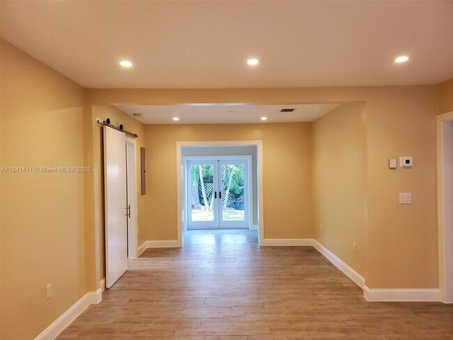 Foto del edificio - 2375 SW 21st Ter