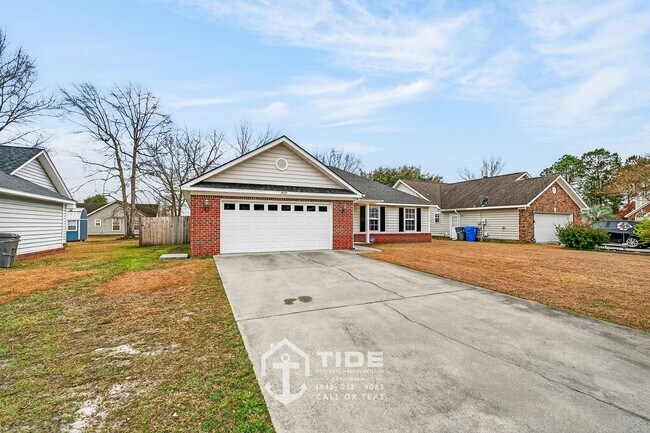 Building Photo - Modern Comfort in North Charleston