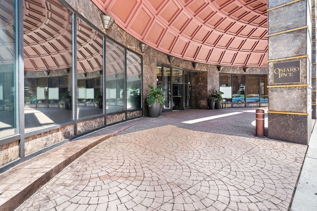 Building Photo - 10 E Ontario St