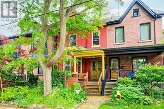 Building Photo - 790 Markham St