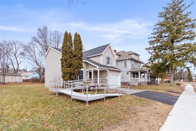 Foto del edificio - 1157 Genesee St