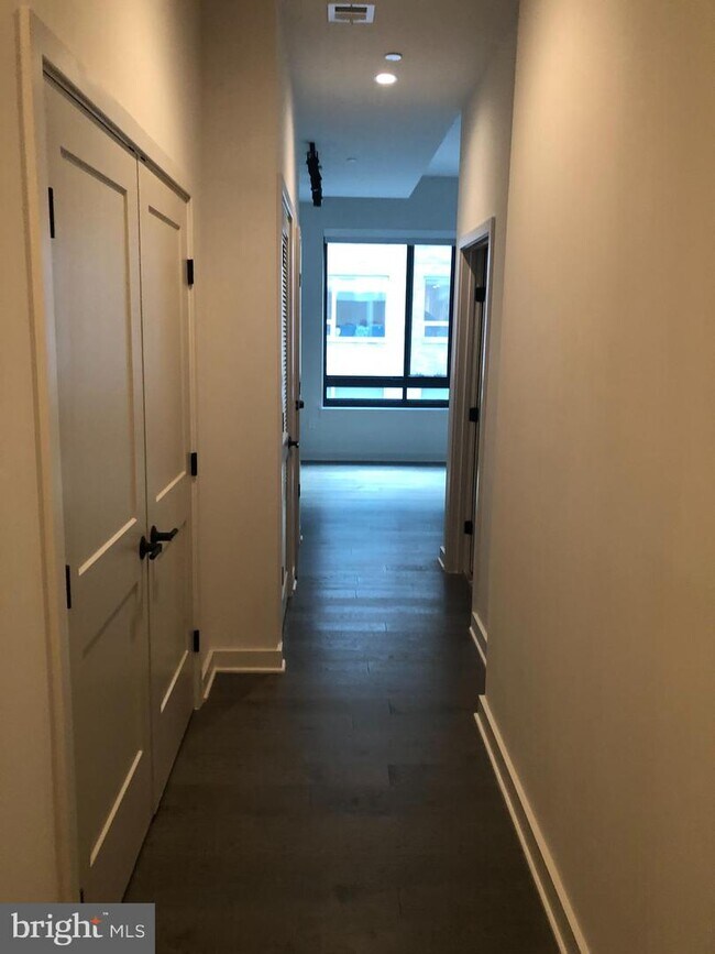 Foto del edificio - 70 N St NW