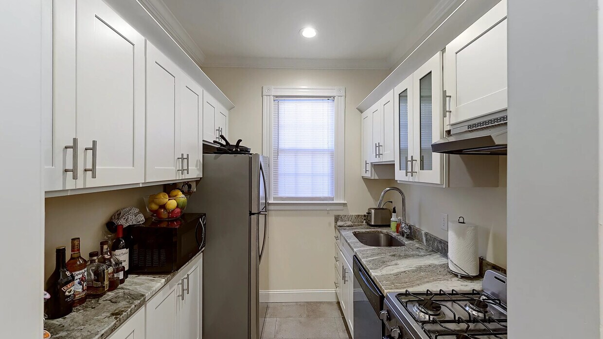 Foto principal - 12 Glenville Ave