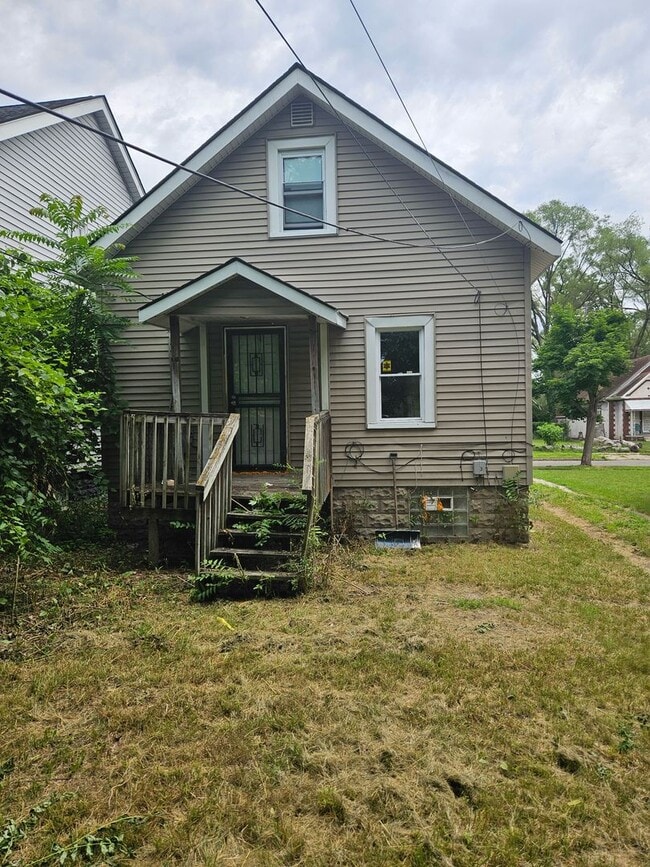 Building Photo - 2 bedroom/ 1 bathroom Detroit's Westside Home