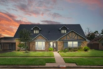 Building Photo - 327 Stonehenge Ln
