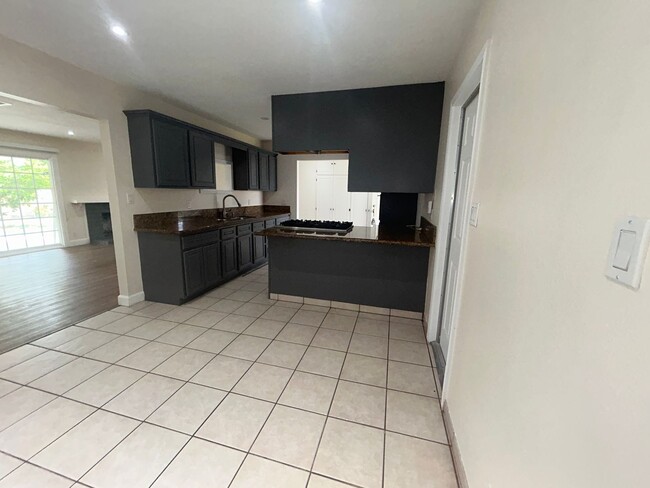 Photo - Spacious 3bed/2bath House for Rent in Garden Grove