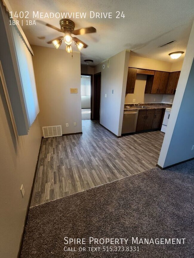 Building Photo - Large one bedroom with garage included!!