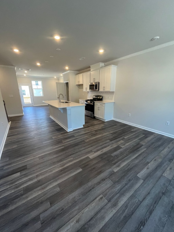 Building Photo - 205 Ivy Vine Wy