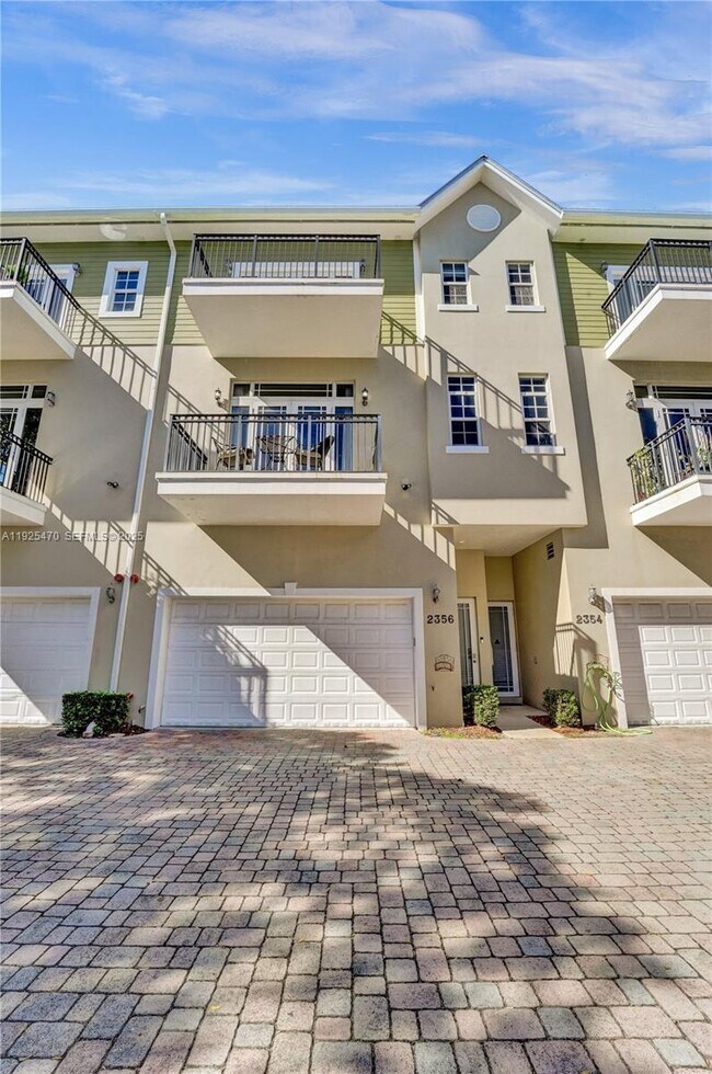 Foto del edificio - 2356 Wilton Dr