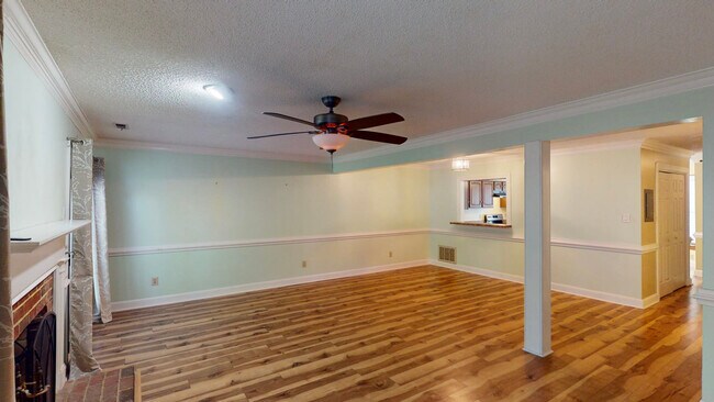 Foto del edificio - 742 Lord Dunmore Dr