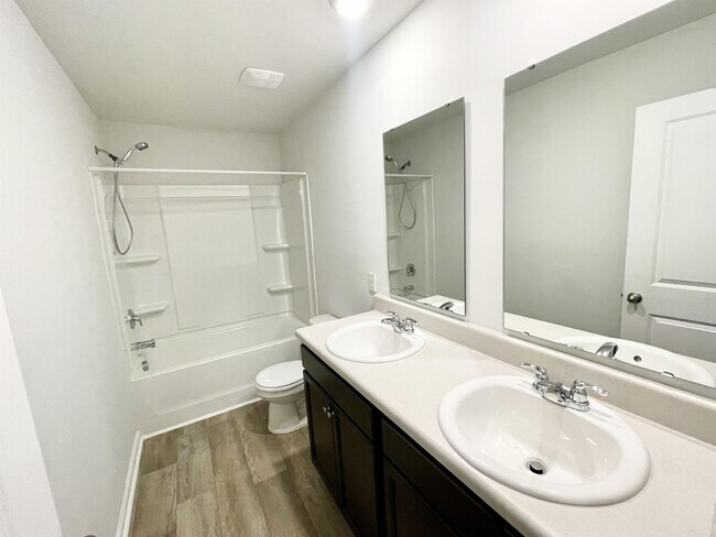 Building Photo - 108 Rosefield Ct