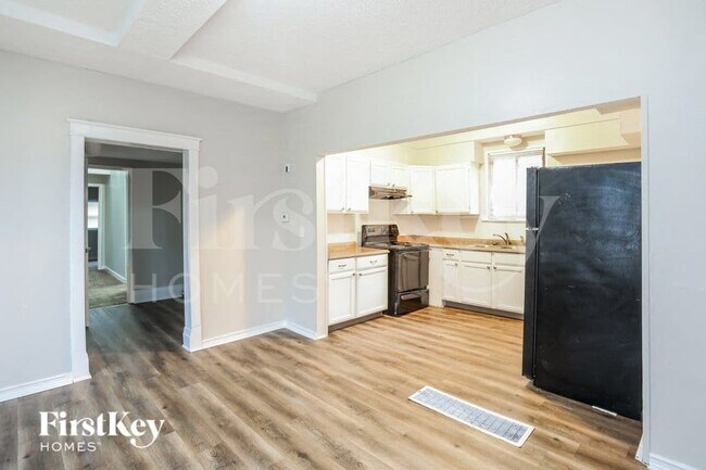 Foto del edificio - 2448 Norton Ave