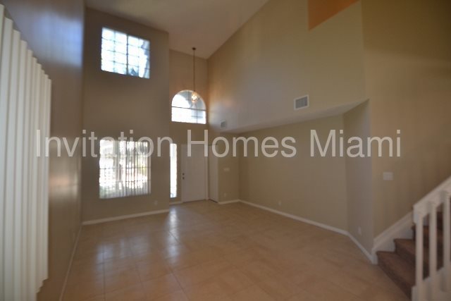 Foto del edificio - 1453 Banyan Cir