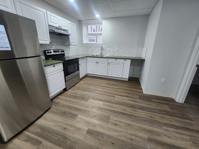 Foto del edificio - 151 S Main St