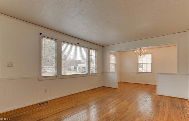 Foto del edificio - 106 Hodges Manor Rd