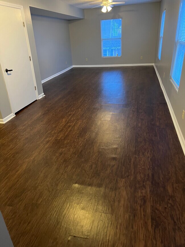 106 Saratoga St Unit 3rd Floor, Excelsior Springs, MO 64024