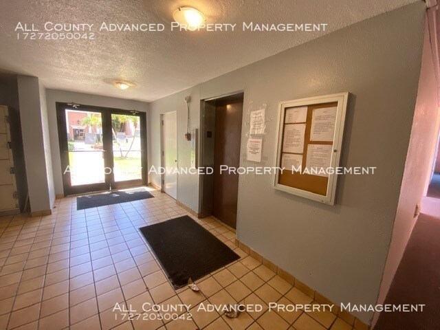 Building Photo - 6800 20th Ave N