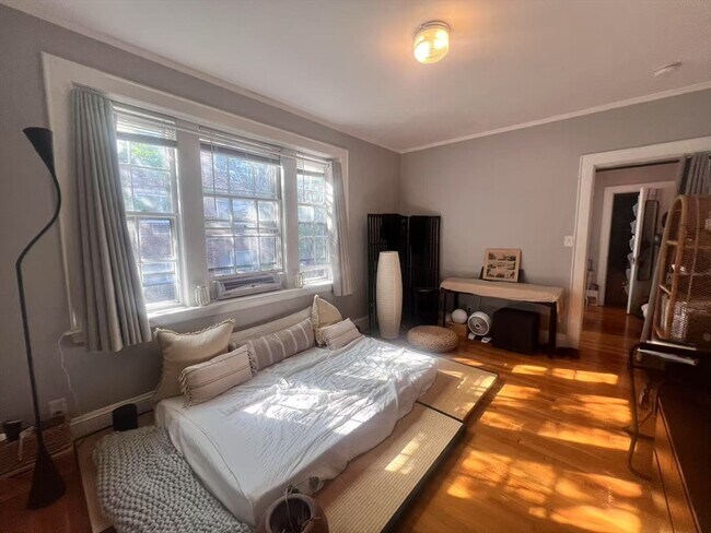 Foto del edificio - 284 Harvard St