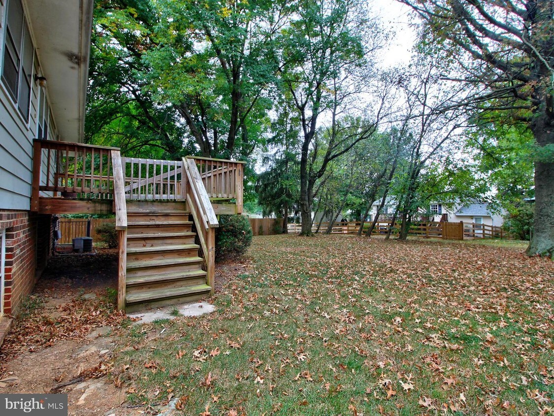 208 Glade Blvd, Walkersville, MD 21793 House Rental in Walkersville