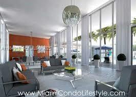 Foto del edificio - 15051 Royal Oaks Ln