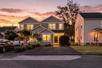 Building Photo - 409 S Magnolia Ave