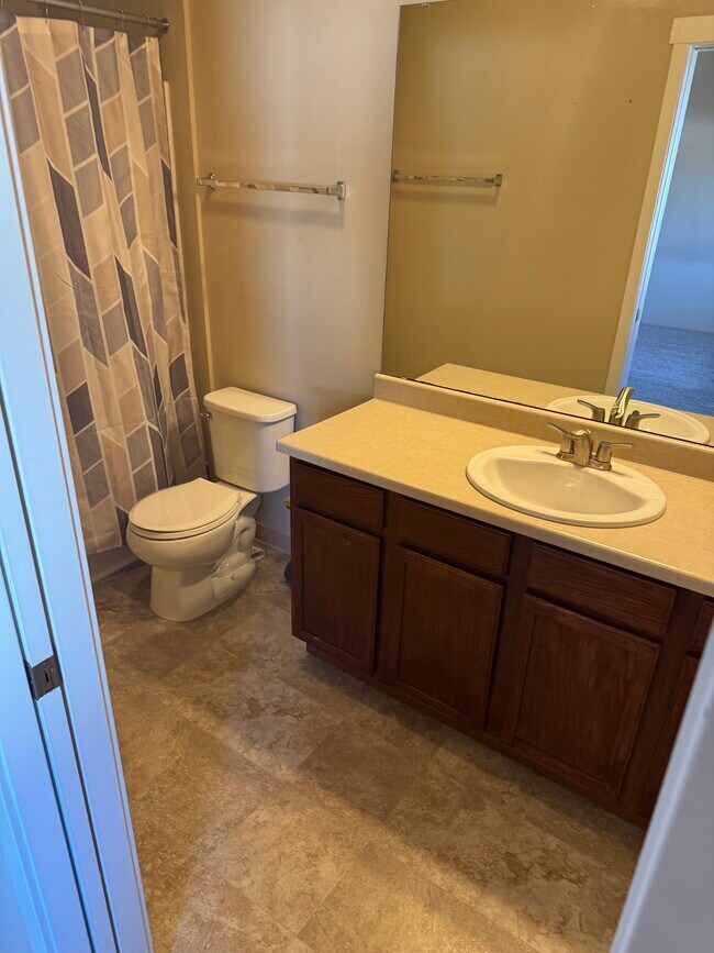 Foto del edificio - 5209 E Upriver Dr