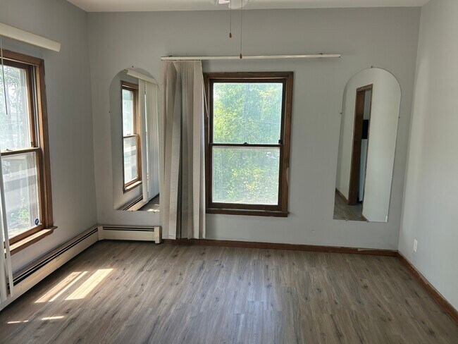 Building Photo - 205 Rowell Ave