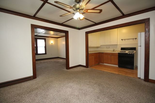 Building Photo - 346 Riverview Dr