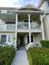 Building Photo - 406 Silk Tree