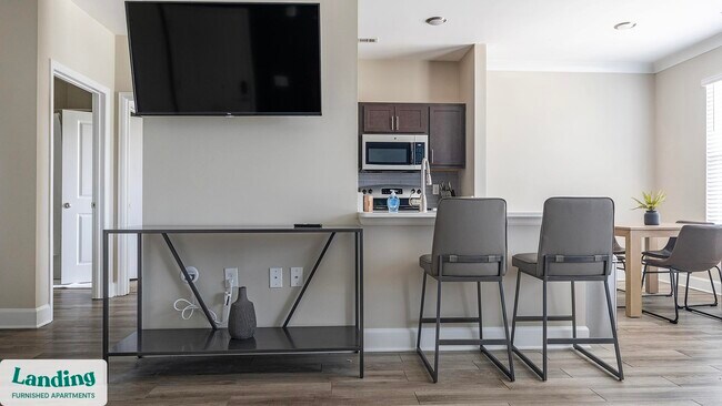 Building Photo - 195 N Creek Dr