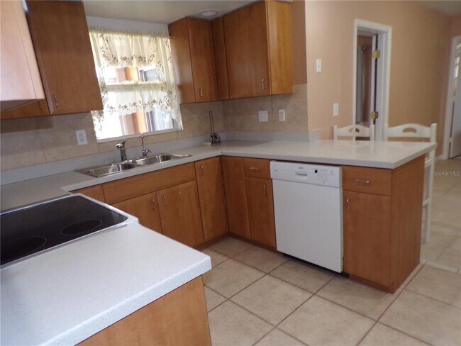 Foto del edificio - 4117 Harbor Blvd