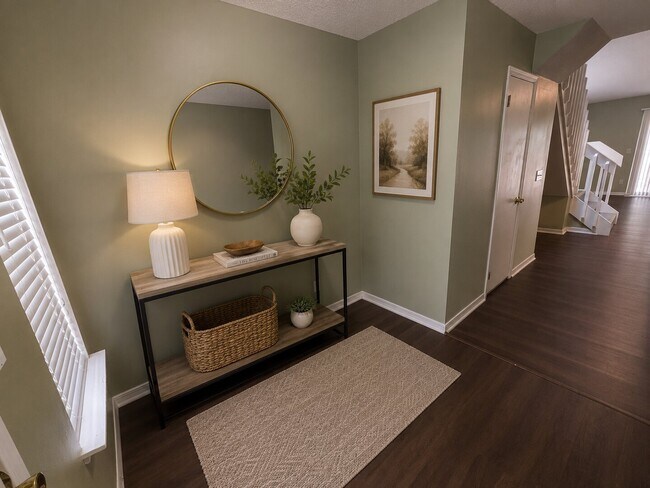 Building Photo - 2BR/2.5BA Townhome with In-Unit Laundry, Fenced Backyard, Garage, & Fireplace! Move-In Ready! Pri...