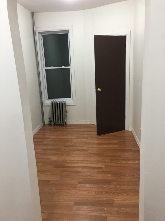 Bedroom - 133 Starr St