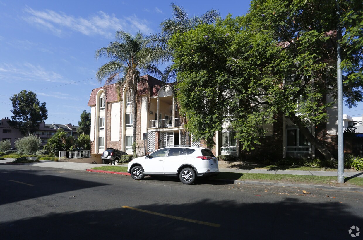 Edificio - 127 N Everett St