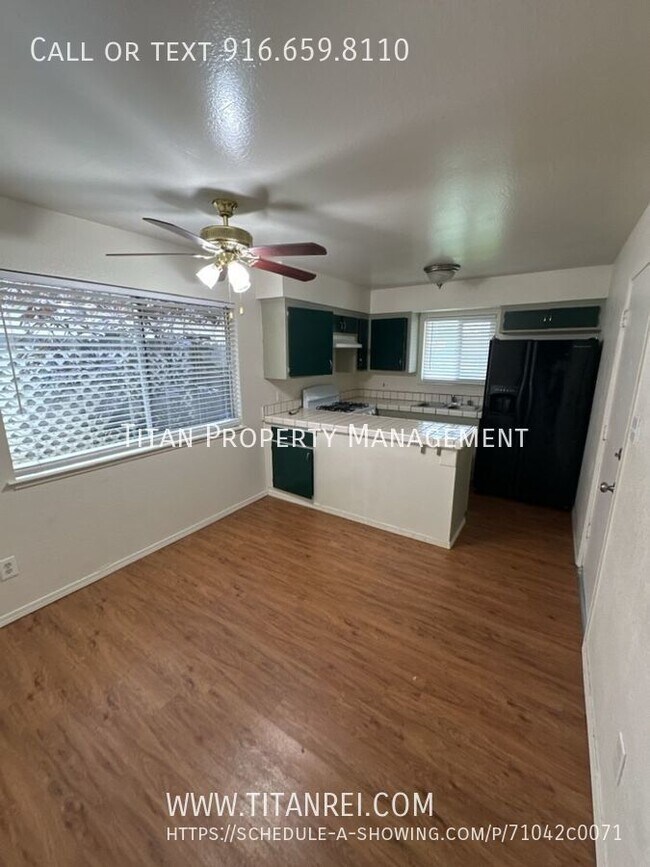 Building Photo - Carmichael Duplex for Rent!  Call (916) 65...