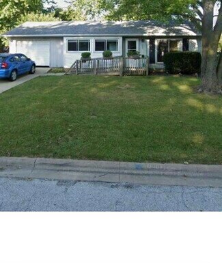Building Photo - 305 Waverly Dr