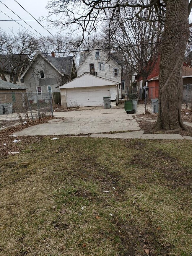Back Yard w/ Parking - 2432 N 39th St