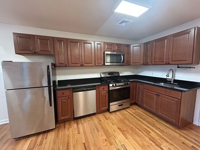 Building Photo - 519 Asbury Ave