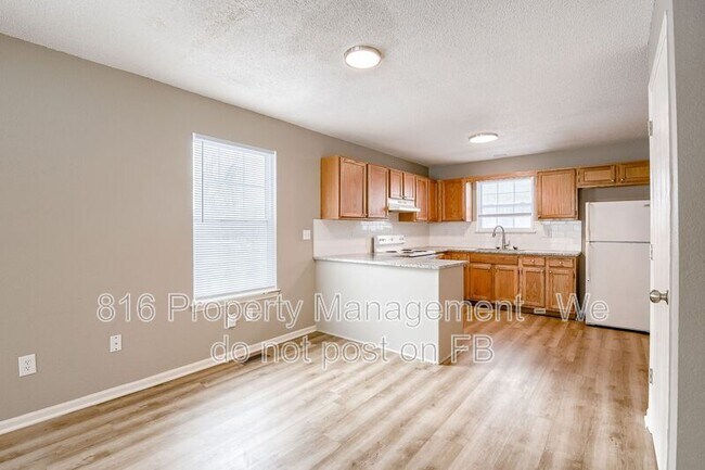 Foto del edificio - 2310-2312 Monroe Ave